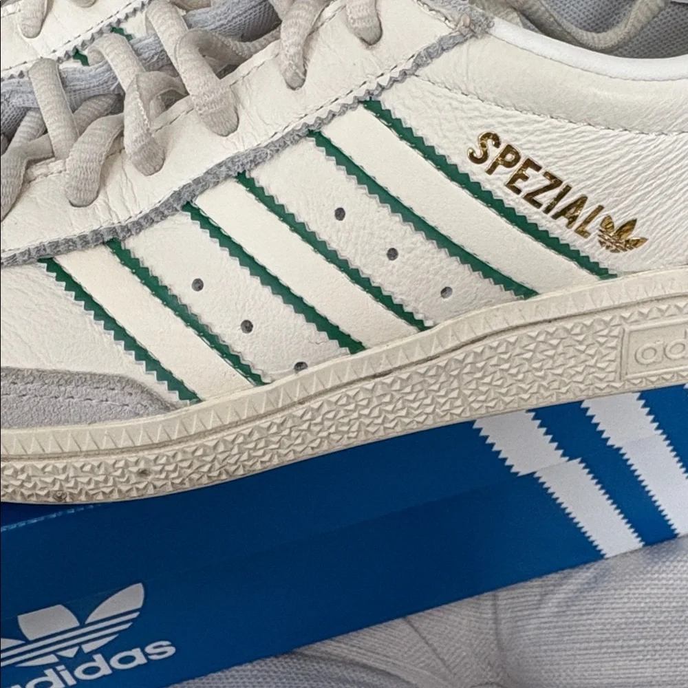 ADDIDAS Handball Spezial size        7/Men, 8.5/W - Picture 4 of 12